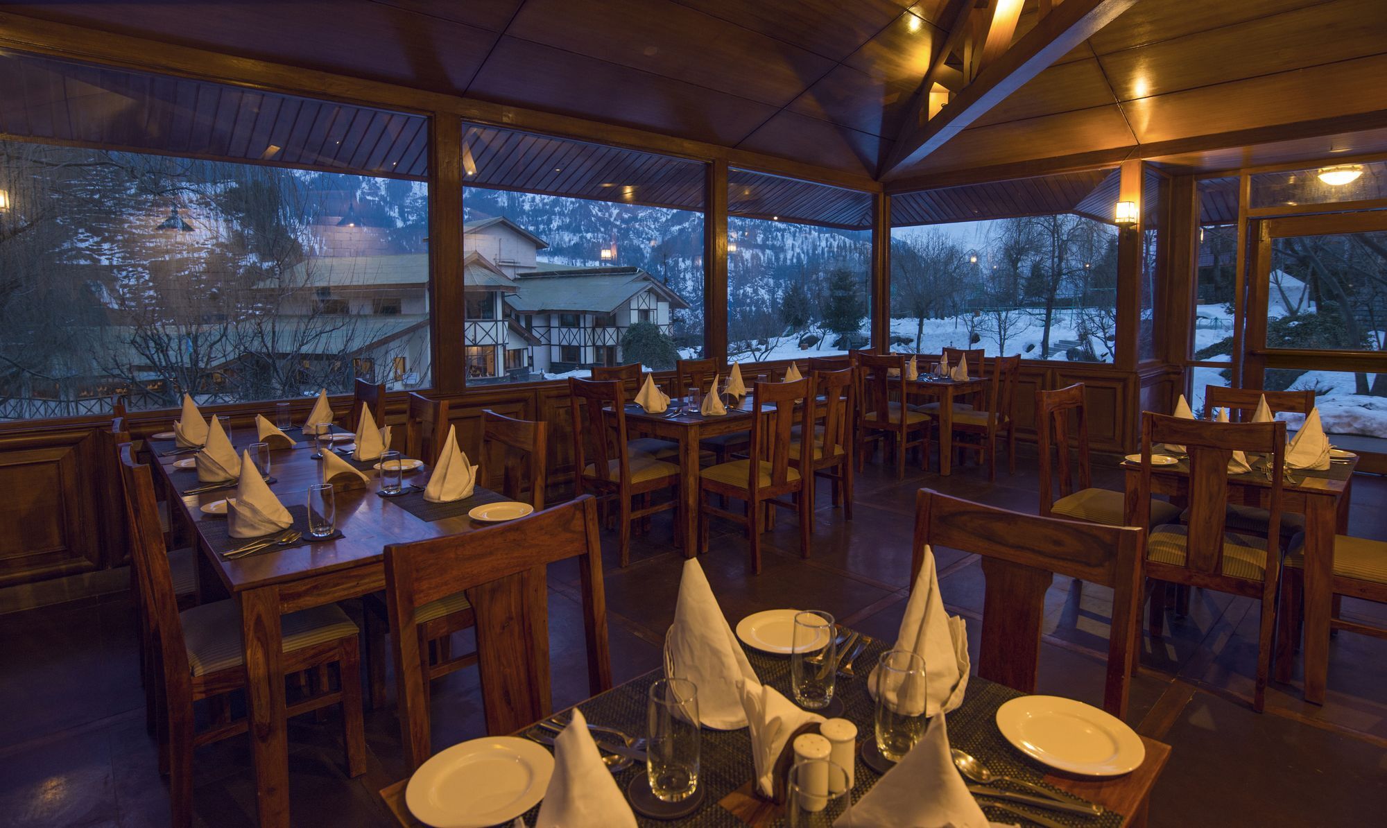 Solang Valley Resort Palchan Екстер'єр фото
