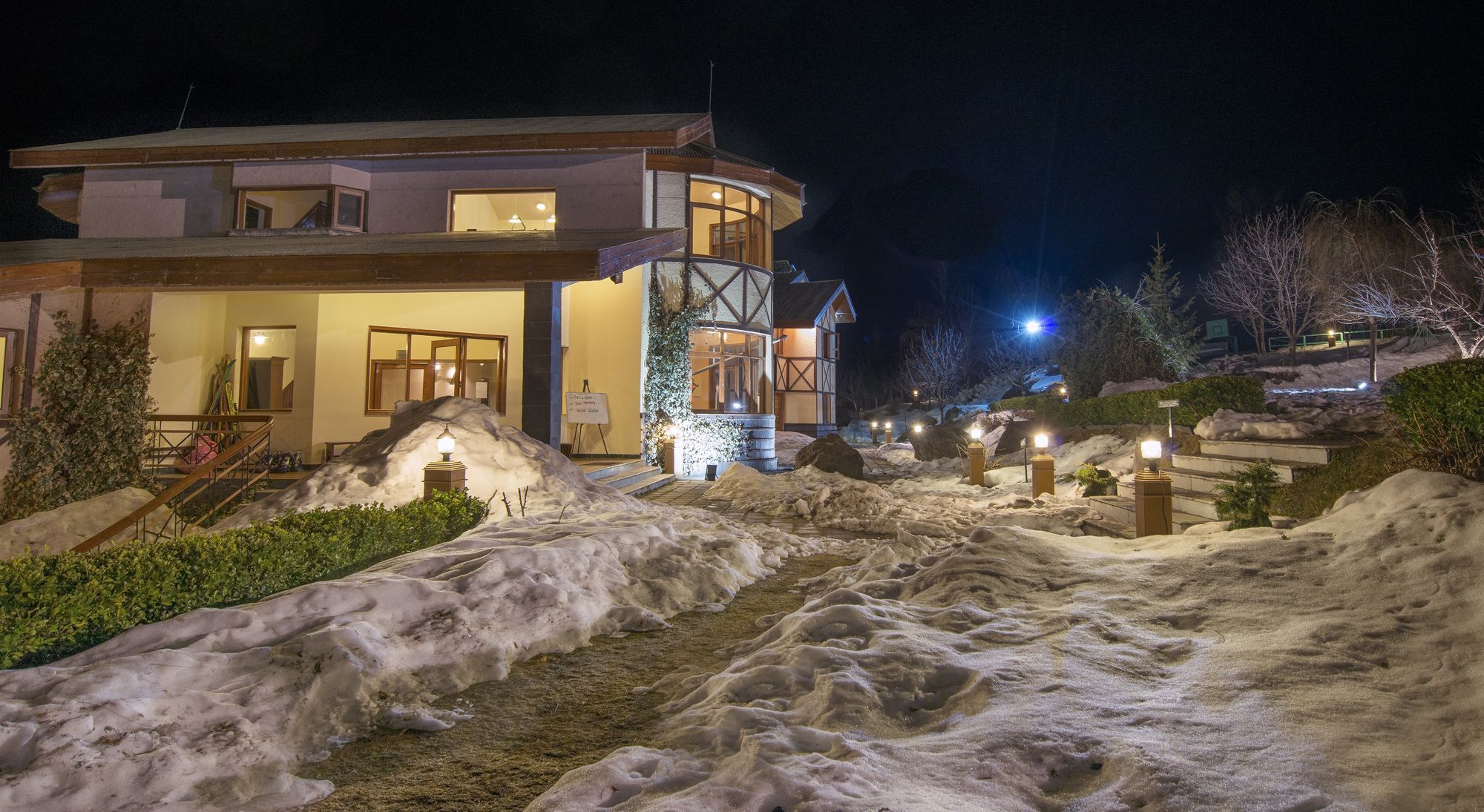 Solang Valley Resort Palchan Екстер'єр фото