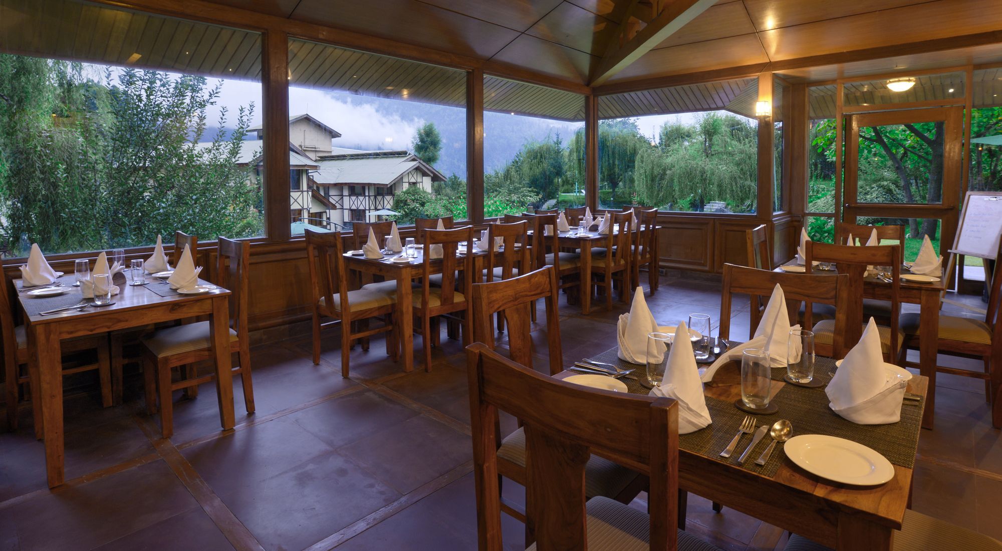 Solang Valley Resort Palchan Екстер'єр фото