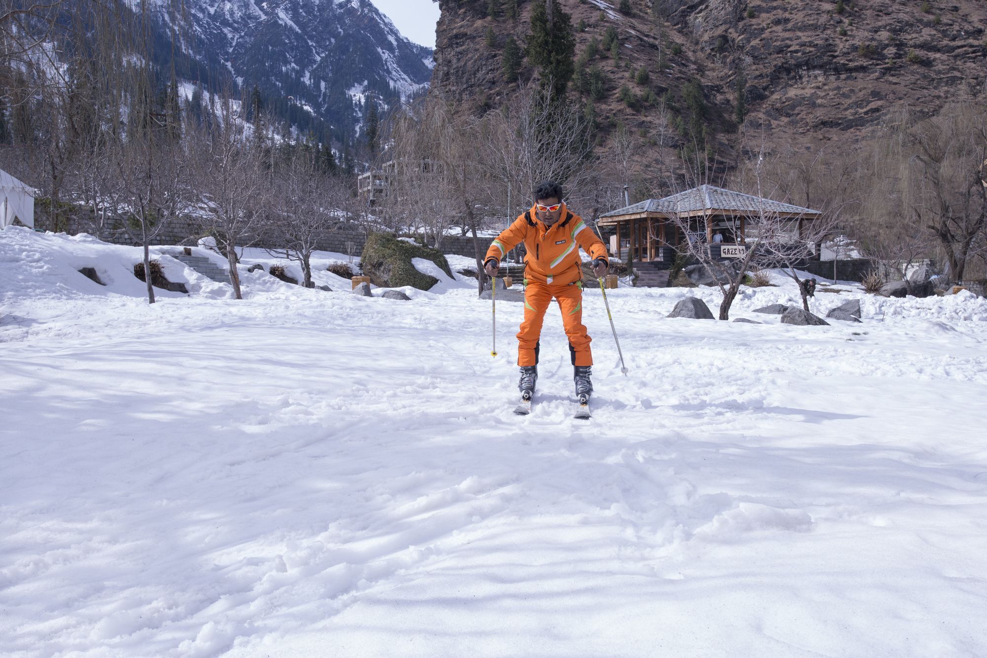 Solang Valley Resort Palchan Екстер'єр фото