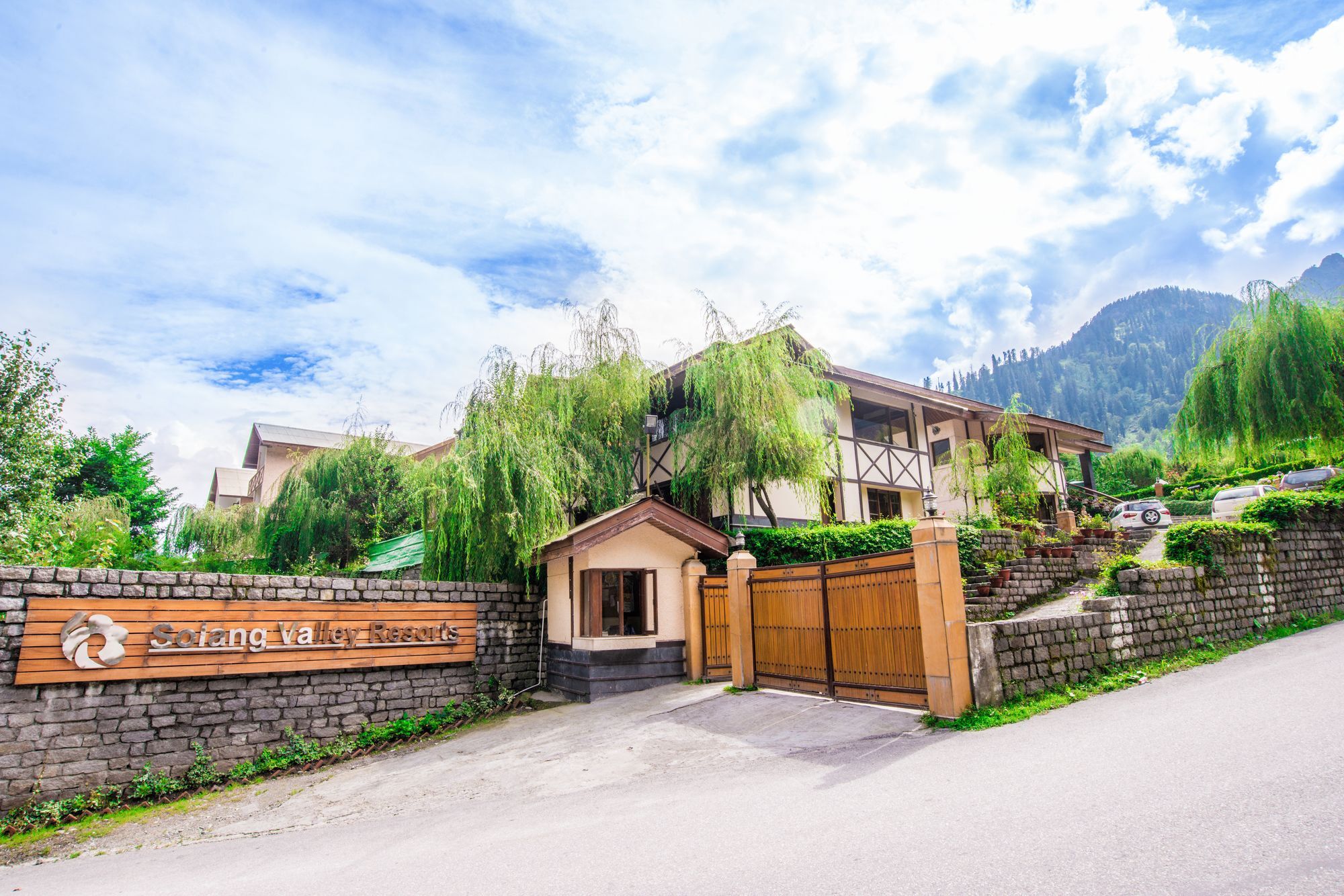 Solang Valley Resort Palchan Екстер'єр фото