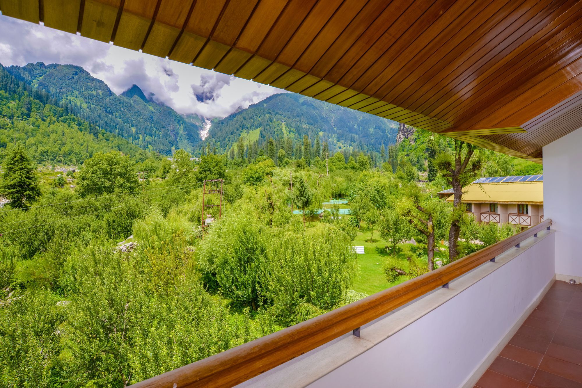 Solang Valley Resort Palchan Екстер'єр фото